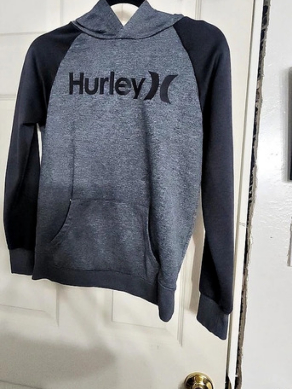 Hurley Youth Colorblock Pullover Hoodie Boys 14/16 Gray & Black